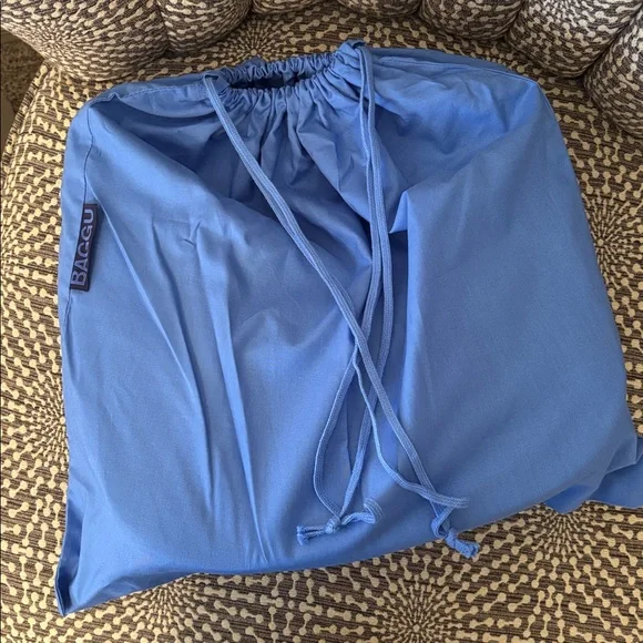 BAGGU Medium Recycled Leather Crescent Shoulder Bag Mahogany Burgundy NWT - Picture 5 of 14